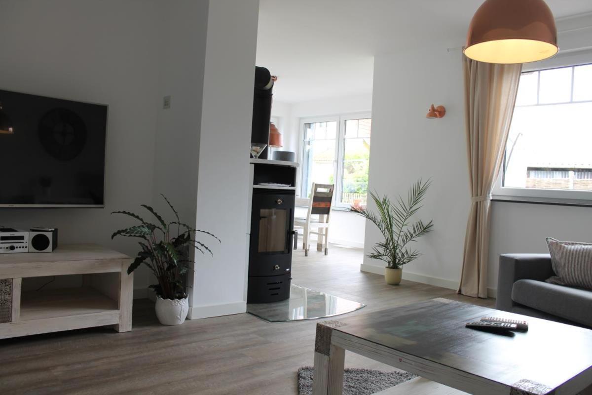 Ferienhaus Finja In Born Esterno foto